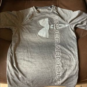 Grey Under Armour T-Shirt Youth Large